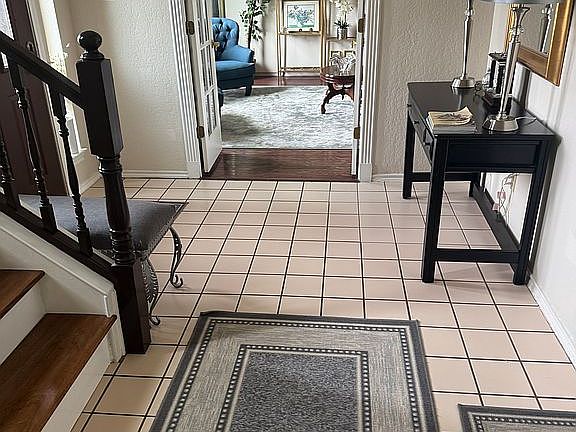 5th image of 3311 Hillpark Ln