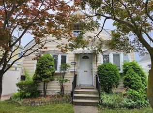 166-43 21st Ave #1, Whitestone, NY 11357