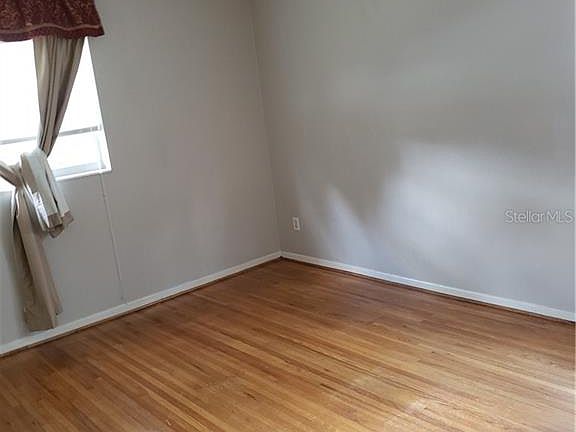 5th image of 321 E Beresford Ave