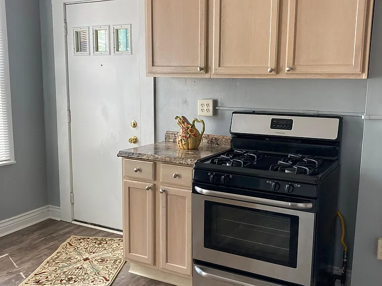 1441 E Long St #C — Photo 10