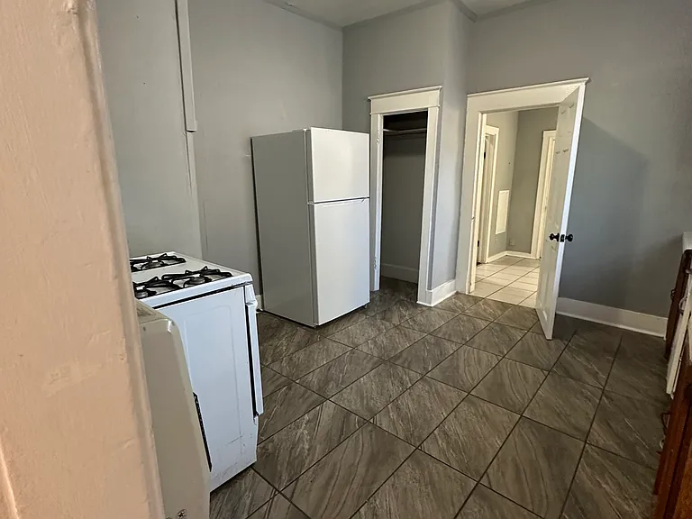 1336 E 8th St #1336 — Photo 2