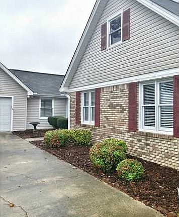 2nd image of 3752 Dalewood St