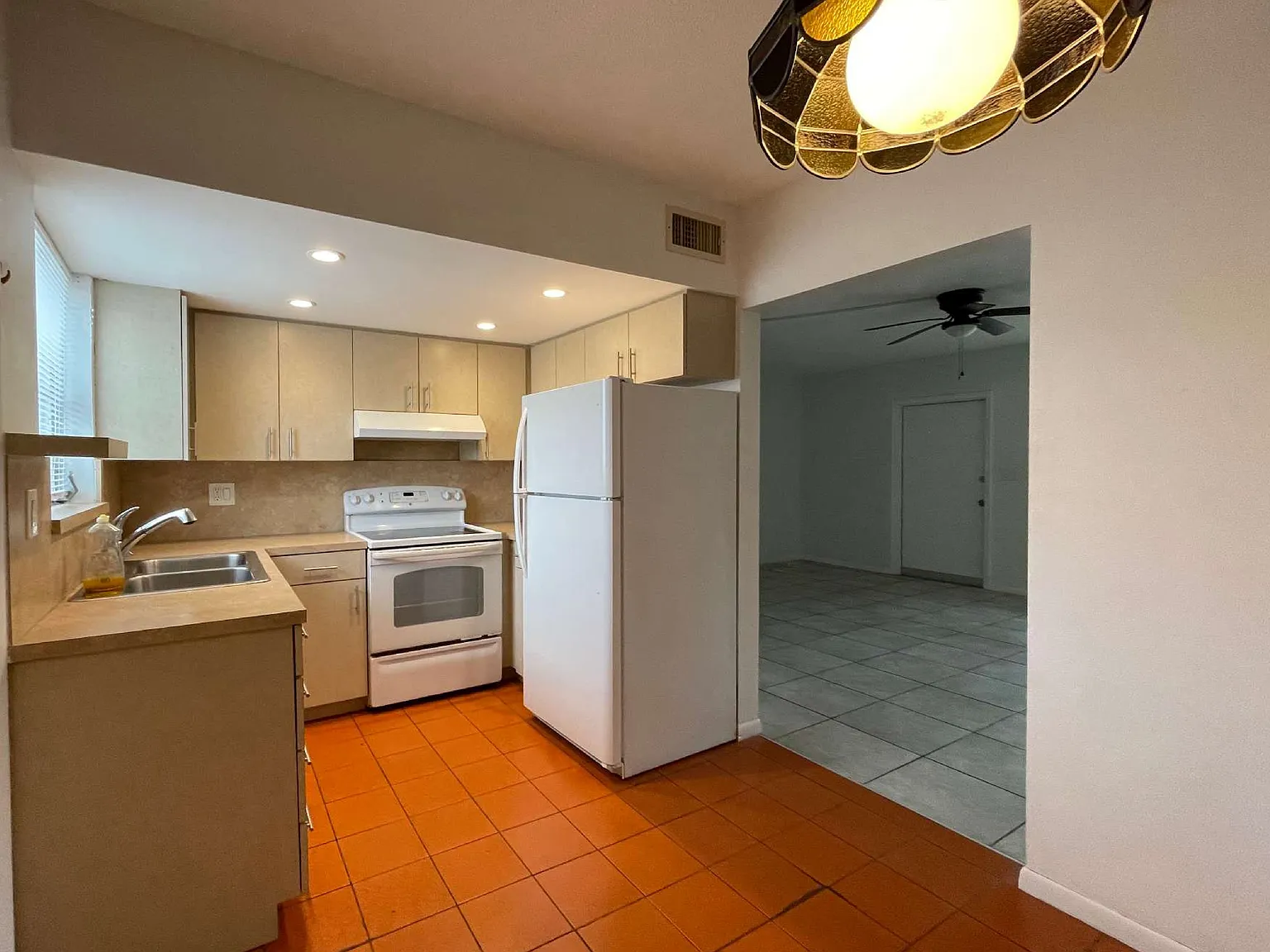 1 bed, 700 sqft, $1,695 — Photo 2
