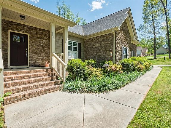 2nd image of 4057 Mackenzie Dr