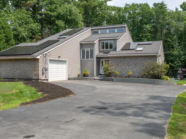 28 Chappy Lane, Salem, NH 03079