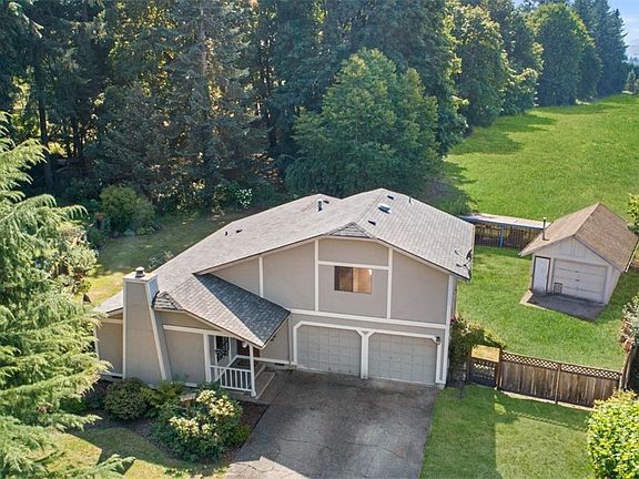 2nd image of 2749 Summerhill Ct SW