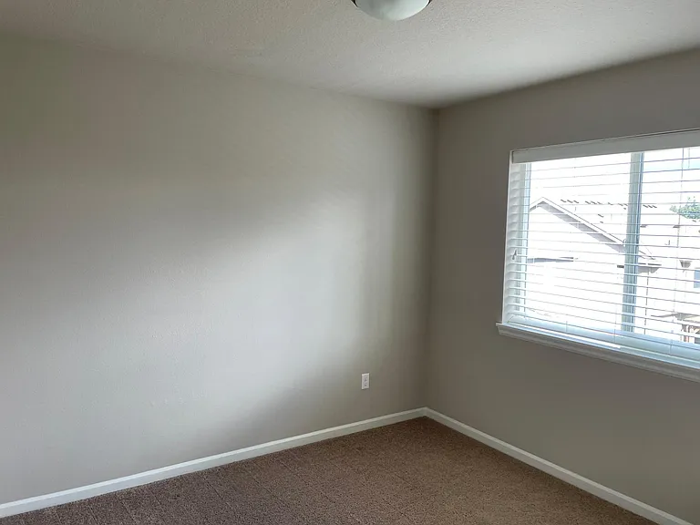 21618 SW Derby Ter — Photo 34