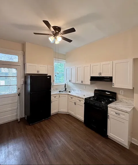 1633 Appleton St — Photo 1