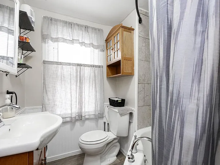 178 S Roland St — Photo 16
