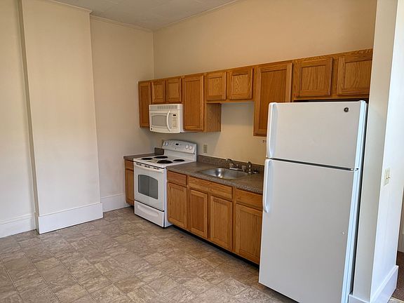 2nd image of 21 Storer St