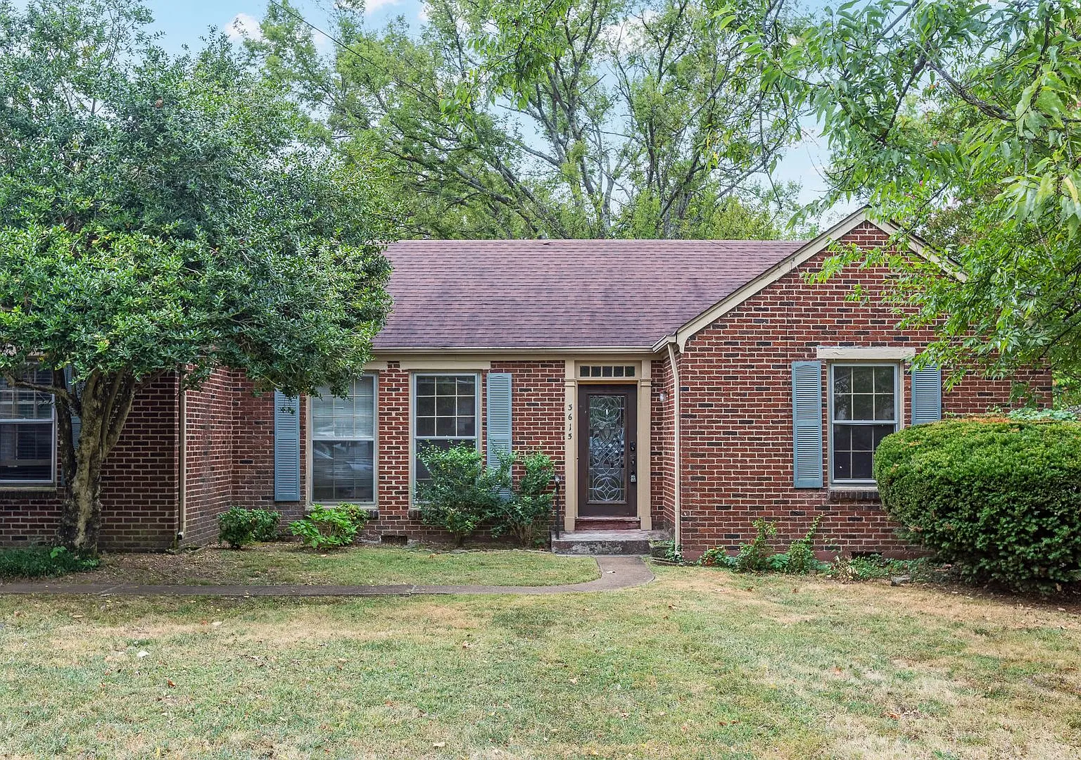 Green Hills Duplex! Fenced in Yard! — Photo 1