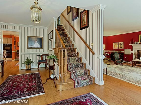 3rd image of 6840 Tepper Dr