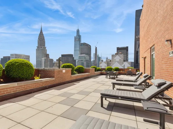 236 East 47th Street PH1A image 8 of 8