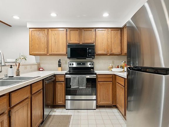 4th image of 12799 Northwoods Blvd #1