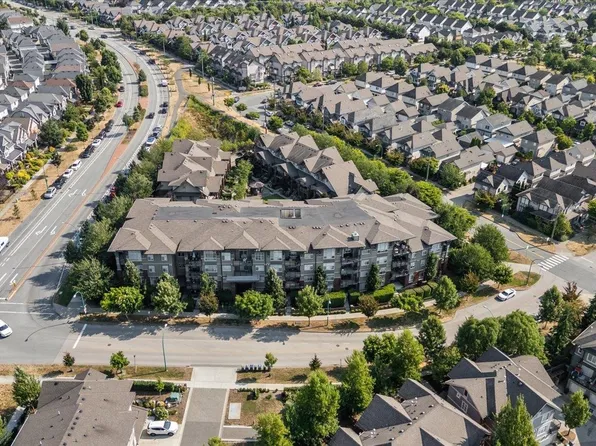 19201 66a Ave #202, Surrey, BC V4N 6N7