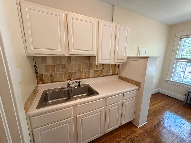 705 W Morgan St — Photo 7