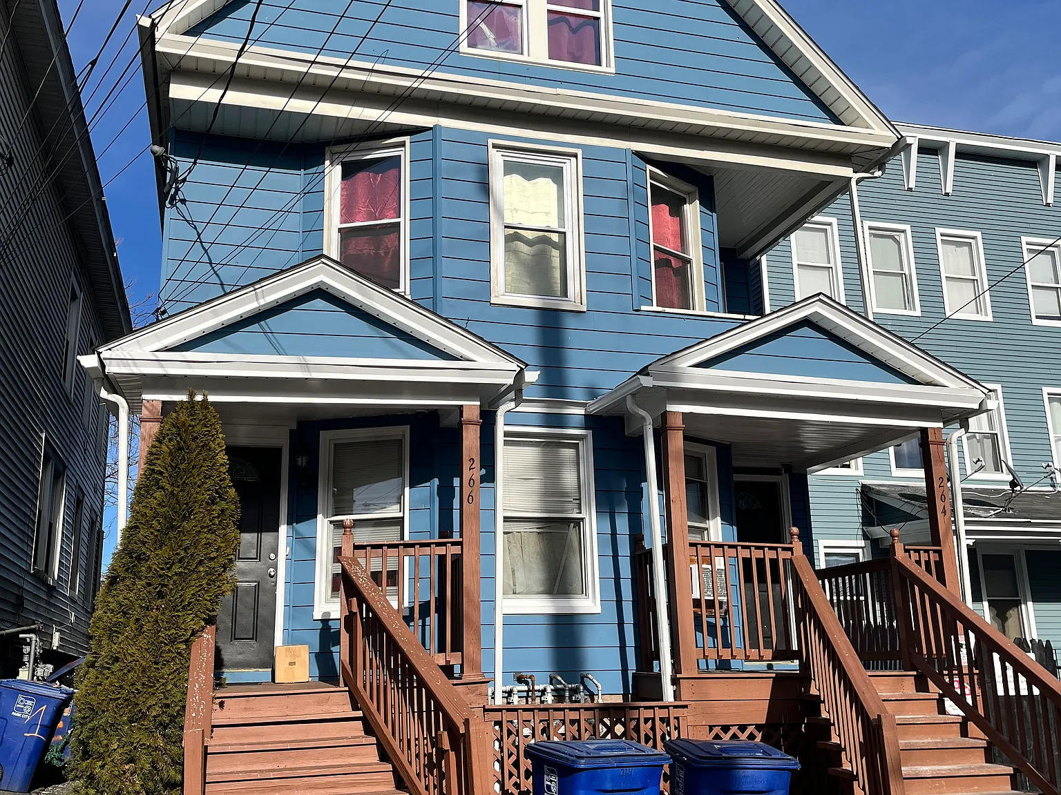 3 bed, 1150 sqft, $2,300 — Photo 1