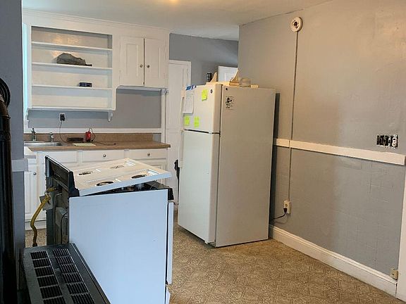 2nd image of 87 W Hollis St APT 3