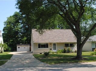 230 Baldwin Dr, Berea, OH 44017
