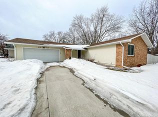 1212 Orchard Dr, Brookings, SD 57006