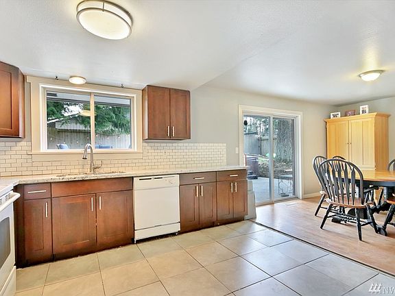 4th image of 10259 6th Ave S