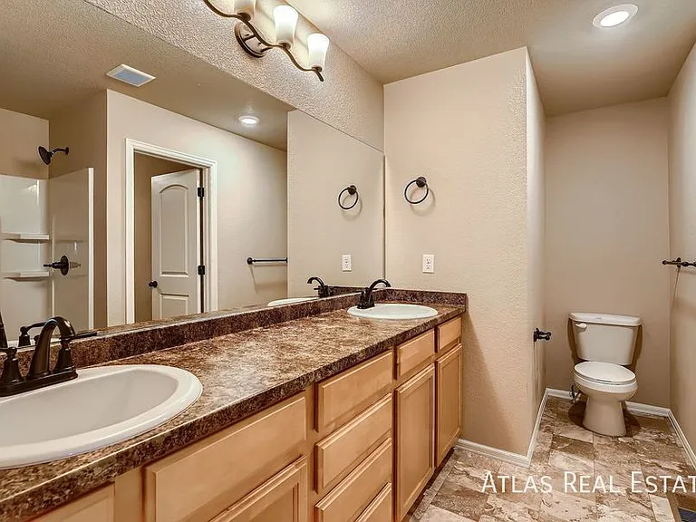 708 Finch Dr — Photo 8