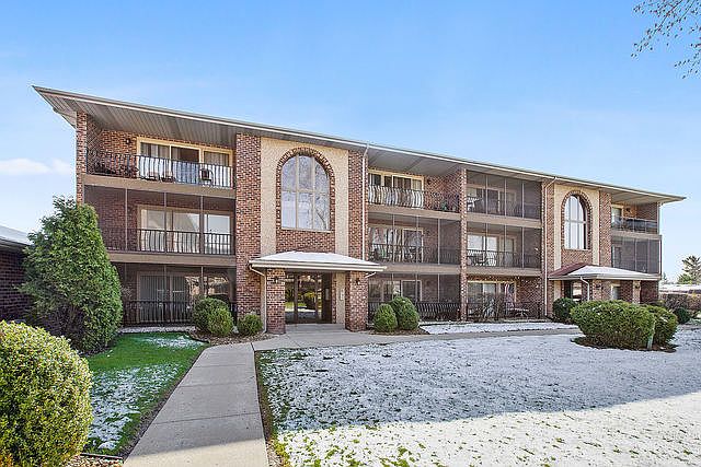 1st image of 8846 W 140th St APT 1C