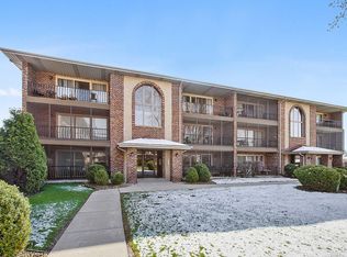 8846 W 140th St APT 1C, Orland Park, IL 60462