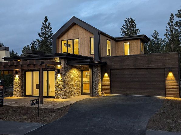 62768 NW Sand Lily Way