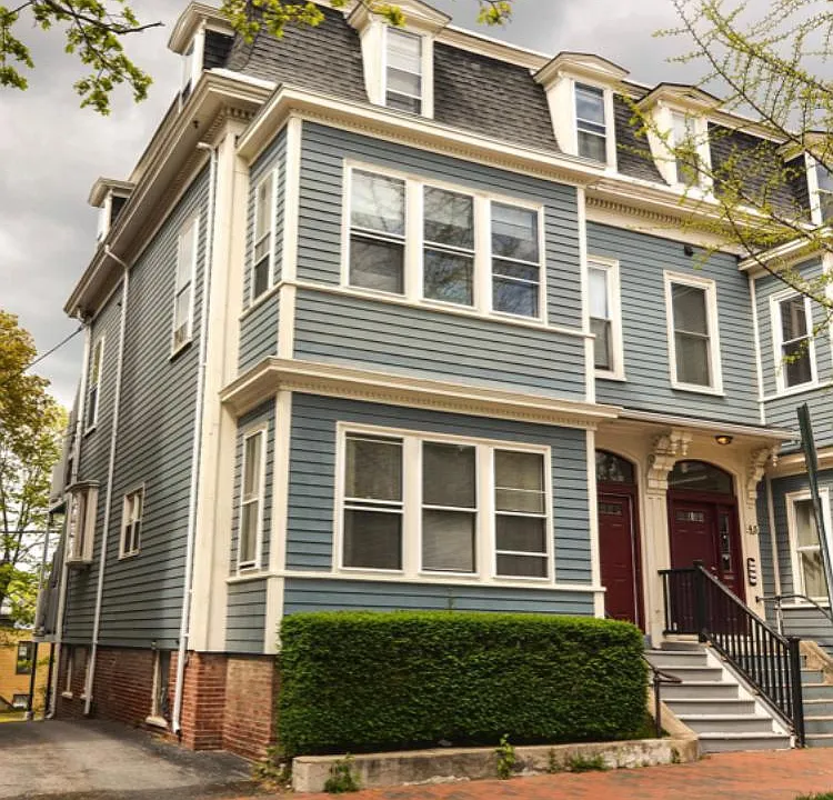 45 Deering St #3