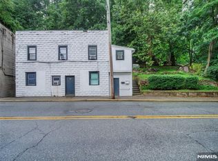 68 Main St, Butler, NJ 07405