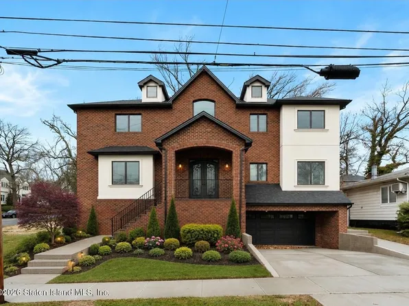 69 Elmbank St, Staten Island, NY 10312