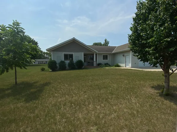 755 Montana Ave, Benson, MN 56215