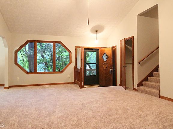 3rd image of 3670 Southpoint Ct