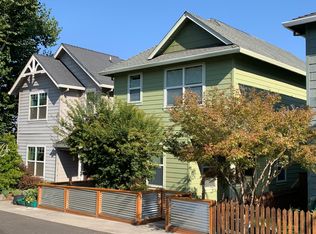 7 Logan Way, Talent, OR 97540