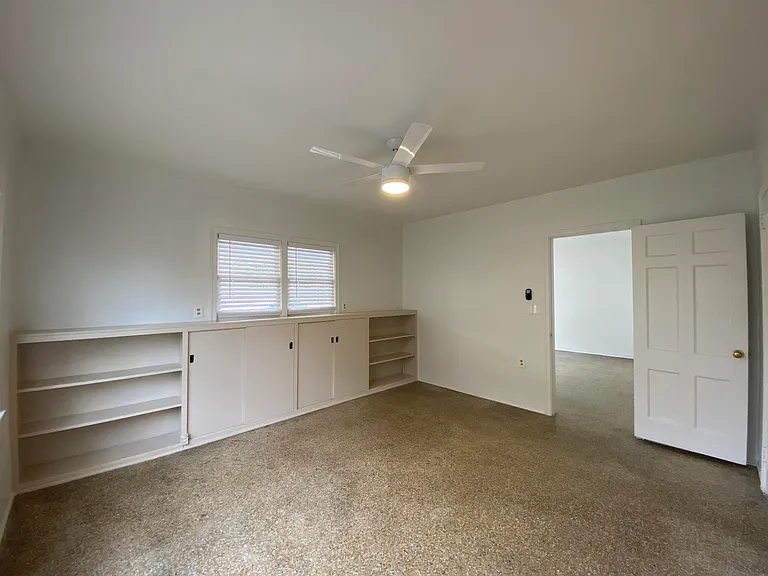 1020 NE 3rd St #1020 — Photo 14