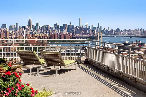 Sold by Town Residential | media 5