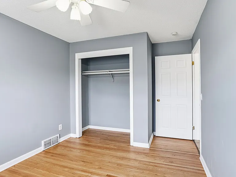 125 7th Ave SE #3 — Photo 11