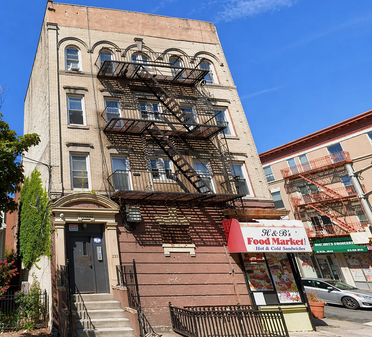 1 bed, 600 sqft, $1,600 — Photo 1