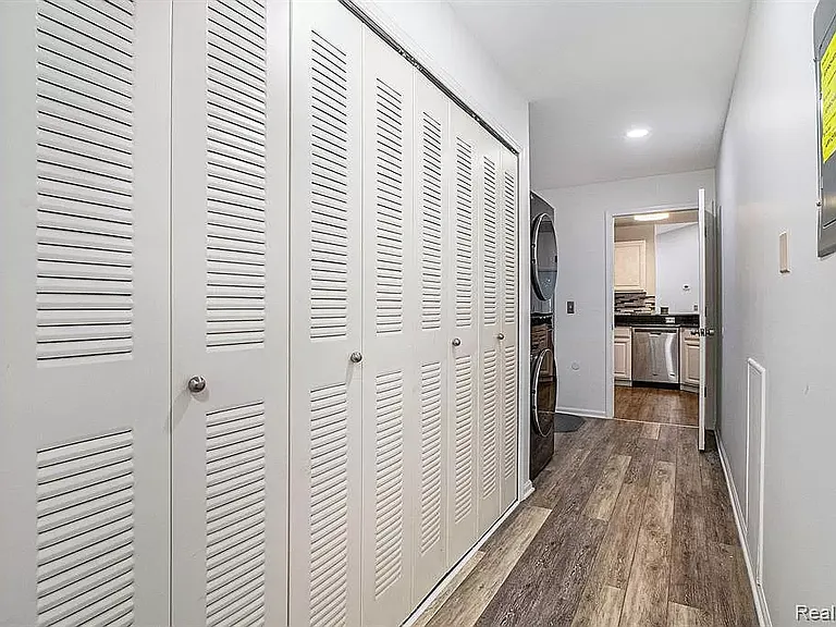 13439 Forest Ridge Blvd — Photo 16