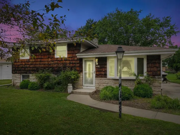 7944 Santa Mary COURT, Mount Pleasant, WI 53406