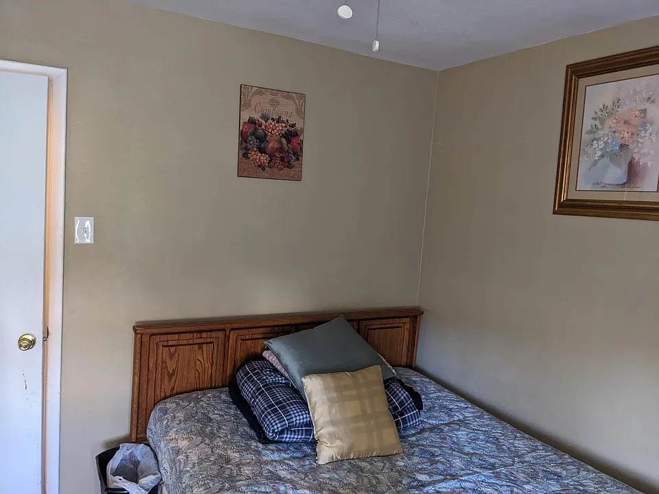4413 Hanover Dr