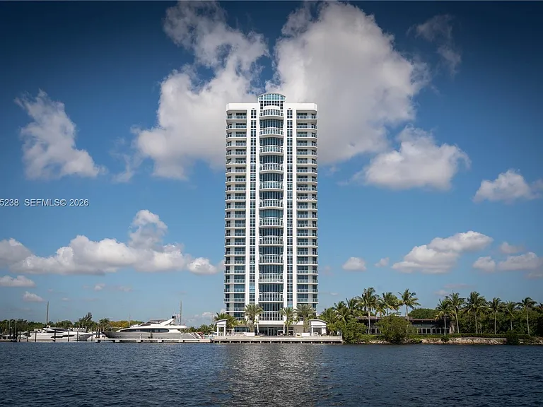 17301 Biscayne Blvd #203 — Photo 17
