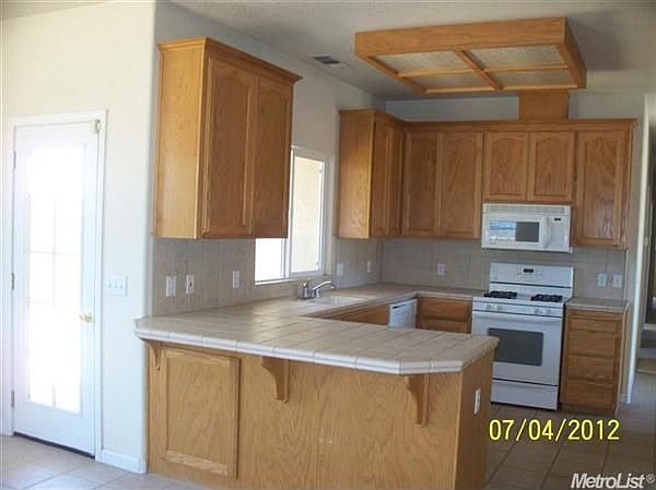 2nd image of 558 Real Ct