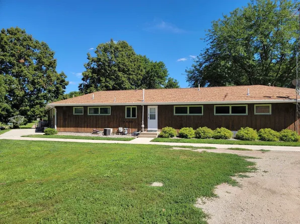 804 Valley View Dr, Ida Grove, IA 51445