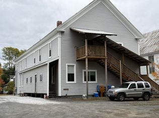 171 Croswell Rd, Farmington, ME 04938