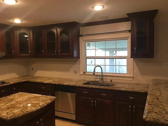909 Shenandoah Dr — Photo 8