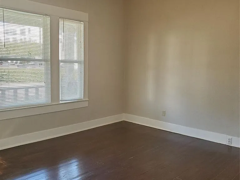 1325 Hurley Ave — Photo 17