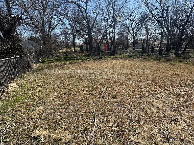 1450 N Green St — Photo 4