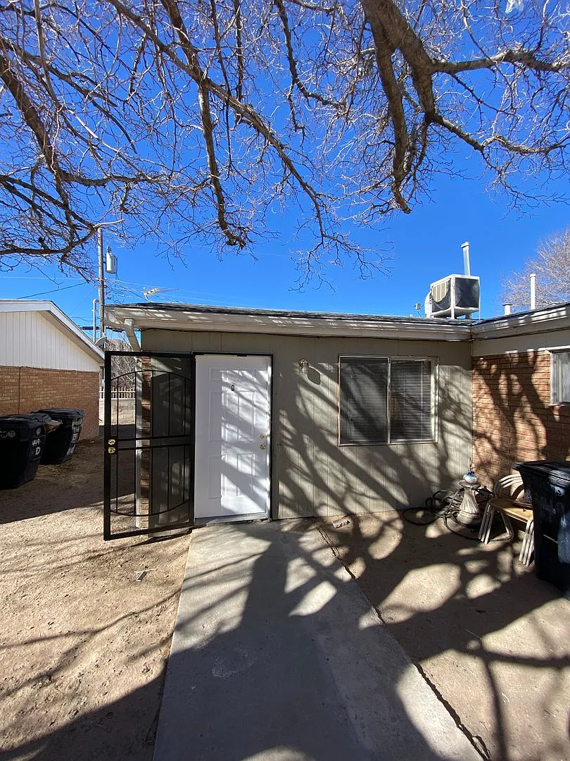 449 Charleston St SE — Photo 1
